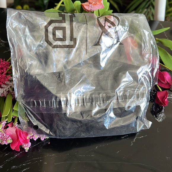 🖤🌶️Victoria’s Secret Wear Everywhere Lace Thong Panty-M-Pure Black - Picture 7 of 11